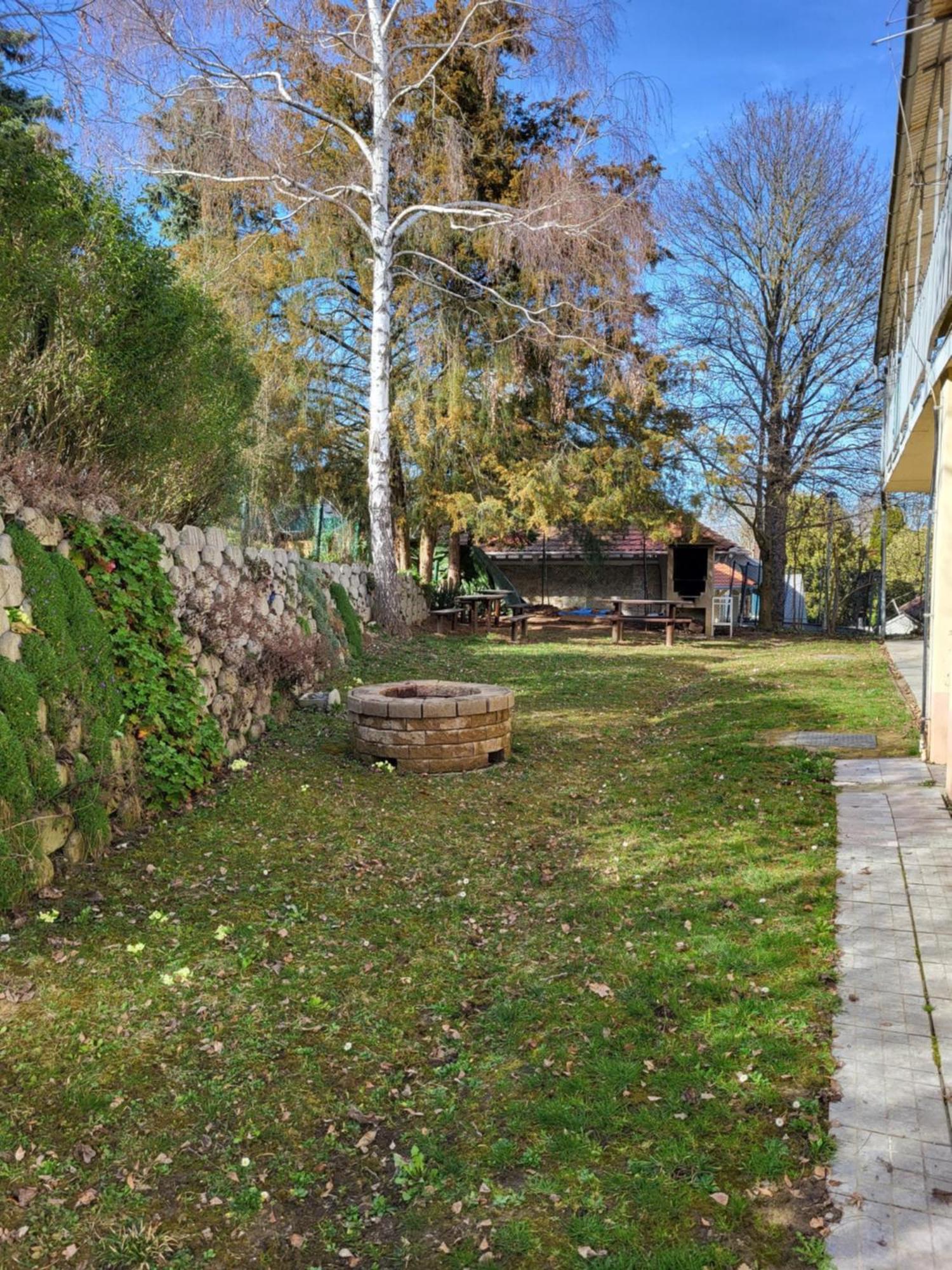 Kismano Apartman Orfű Exteriör bild