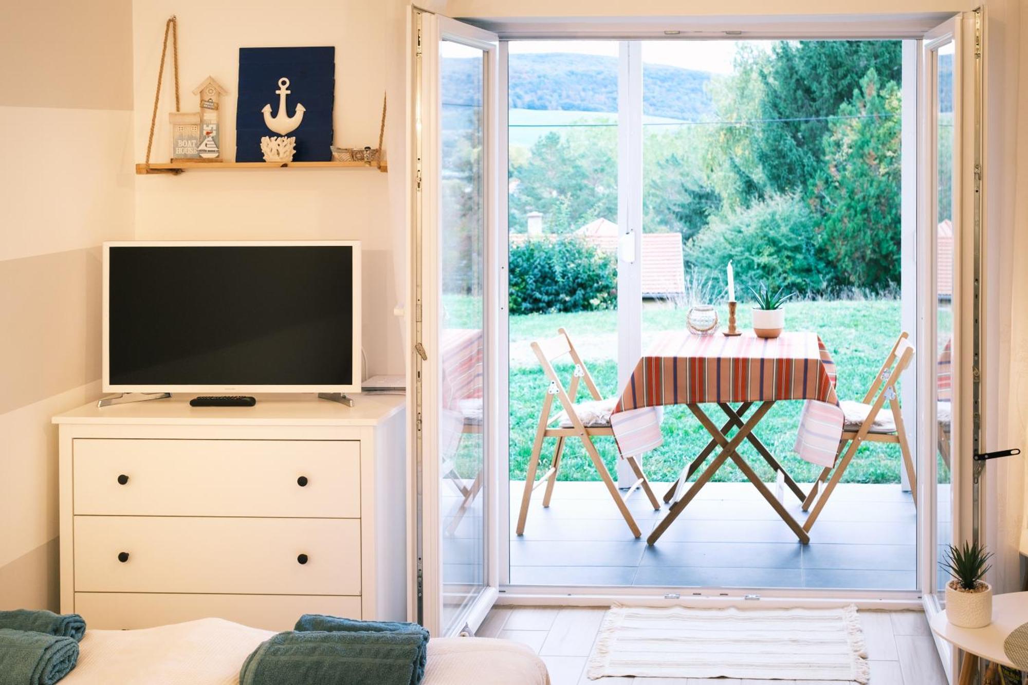 Kismano Apartman Orfű Exteriör bild